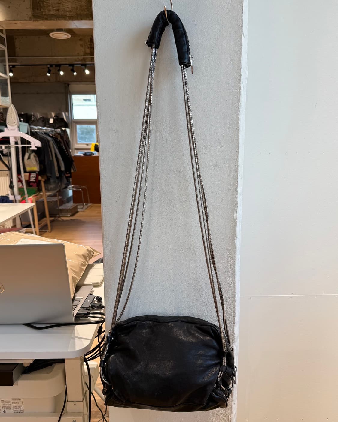 알렉산더 왕 블랙 브렌다 체인 크로스백 상품이미지5