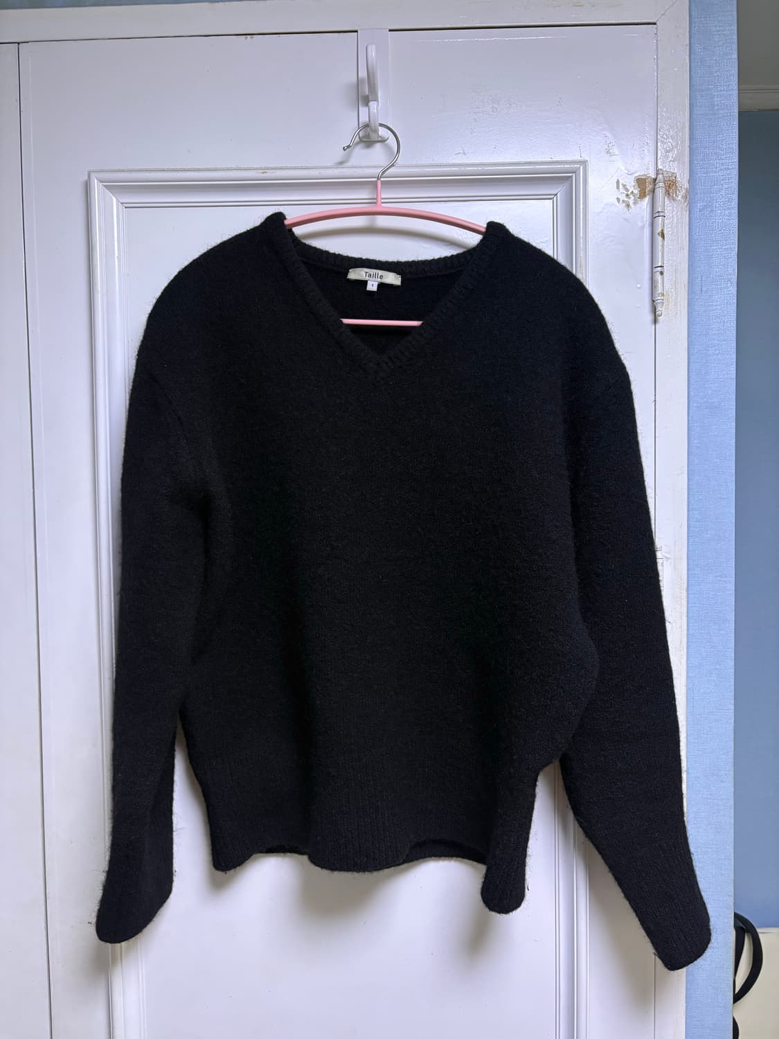 타일레 브이넥 니트 블랙 1사이즈 상품이미지2