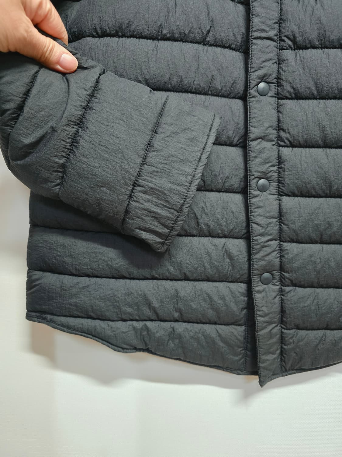 시리즈 블랙 경량 셔츠형 패딩 자켓 100 상품이미지3