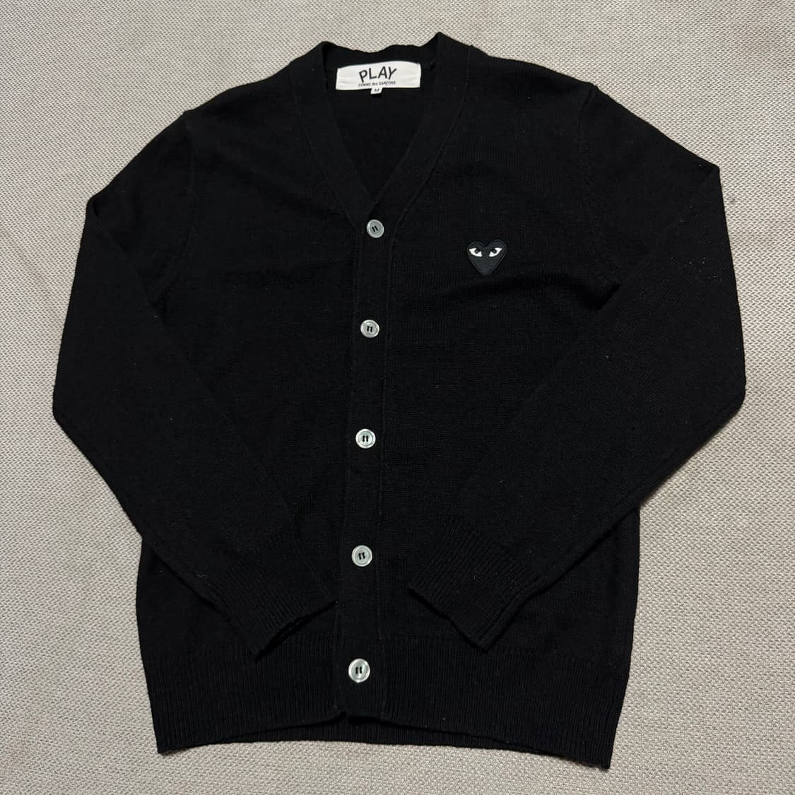 꼼데가르송 블랙 와펜 가디건 상품이미지1