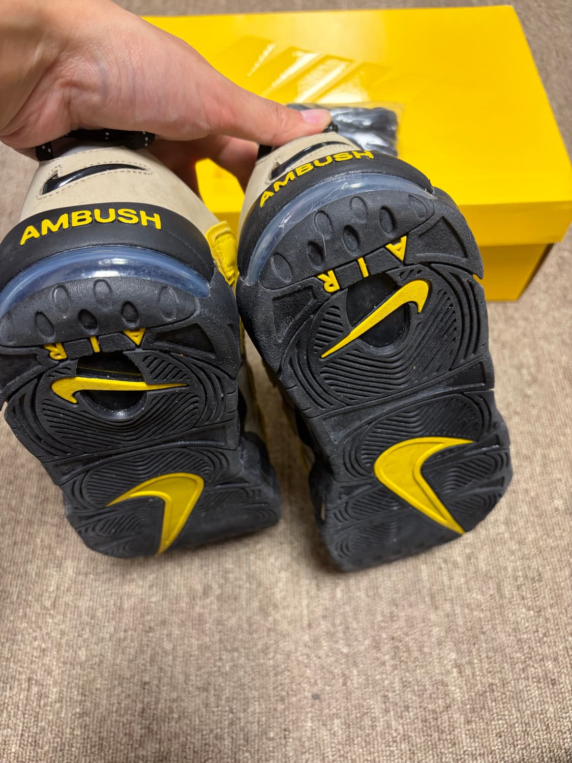 [275] 나이키 앰부쉬 업템포 로우 상품이미지2