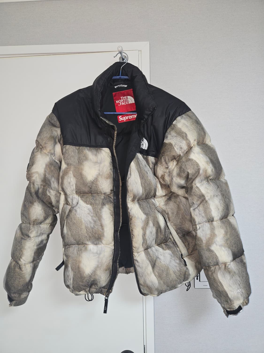 슈프림 노스페이스 퍼눕시 M사이즈팝니다 상품이미지1