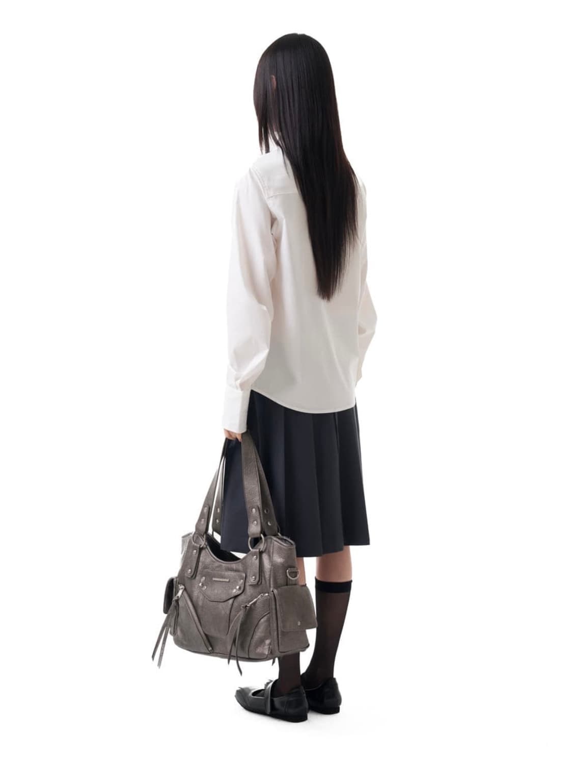 무료배송 급전))) 이우가마카라스 스터드 레더 숄더 백 실버 상품이미지4