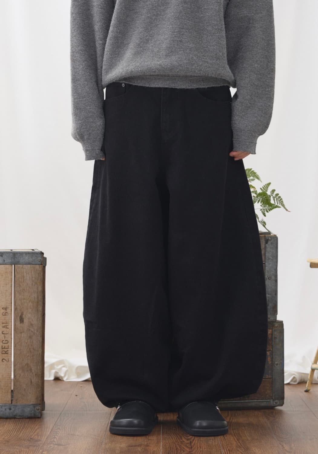 [46] 이스트서비스샵 벌룬 데님 팬츠 블랙 상품이미지2