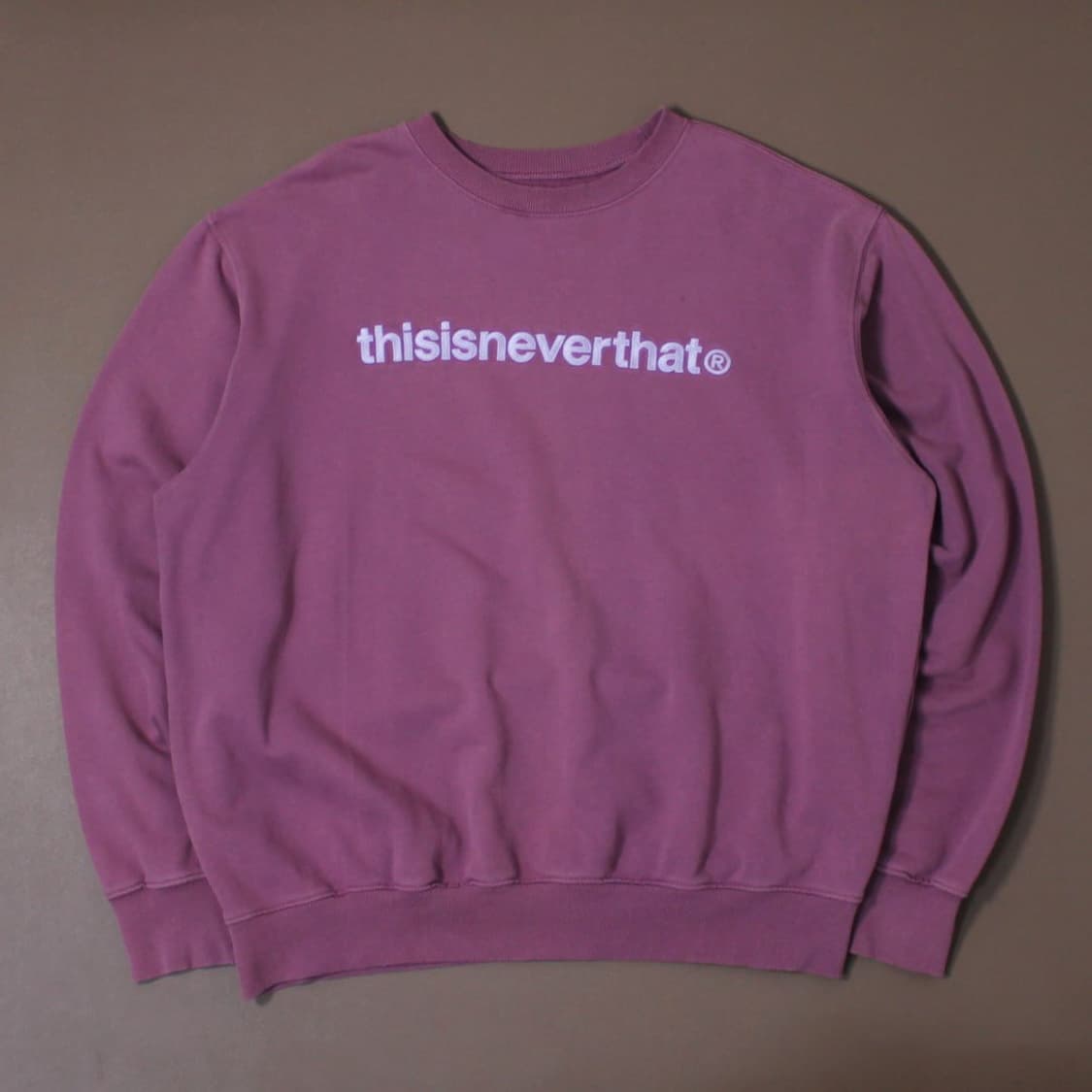 Thisisneverthat 디스이즈네버뎃 핑크 맨투맨 상품이미지1