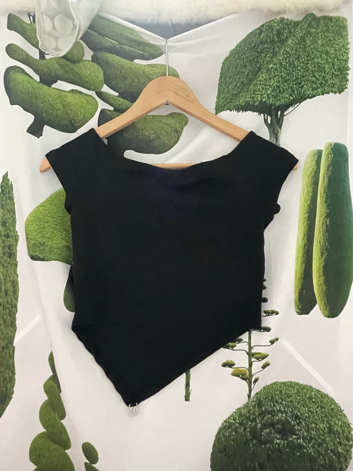 글로니  VALEN V-CUT TEE black 상품이미지2