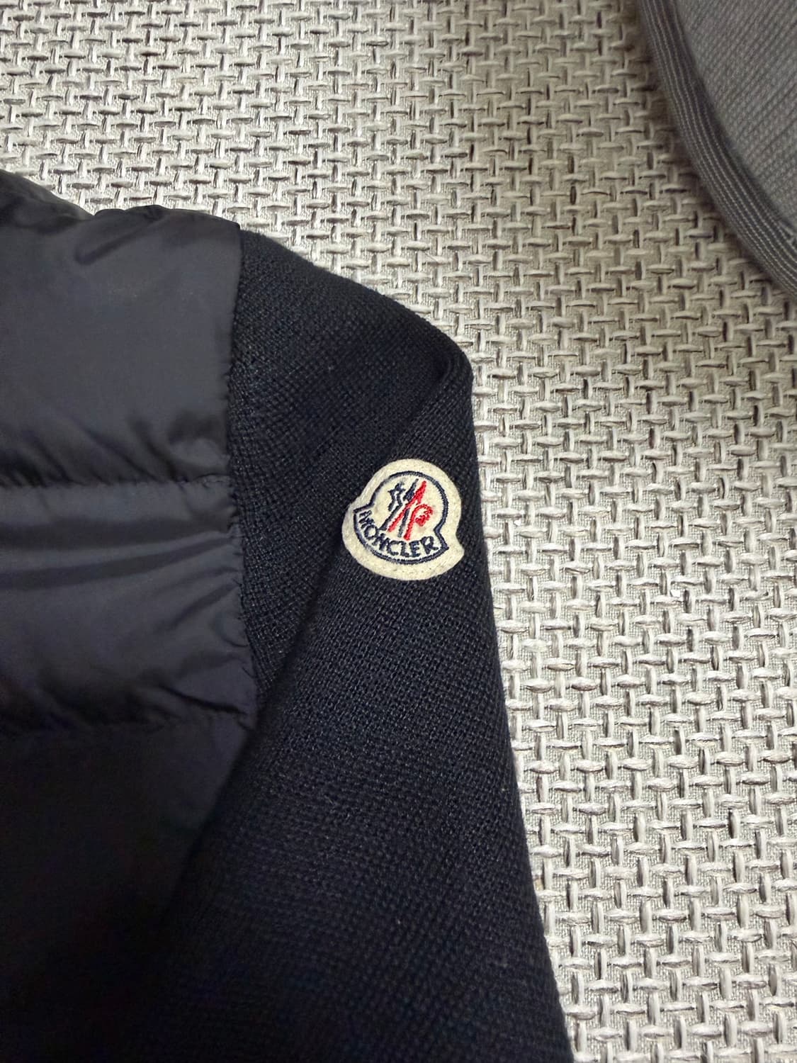 급처 백화점판 몽클레어 니트패딩 XL사이즈 상품이미지2