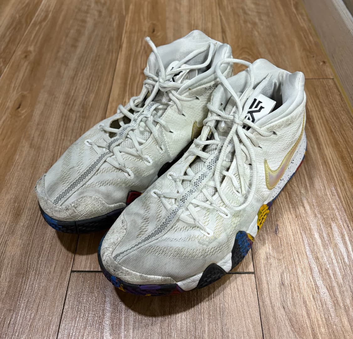 나이키 카이리 4 NCAA 홀로그램 한정판 농구화 상품이미지1