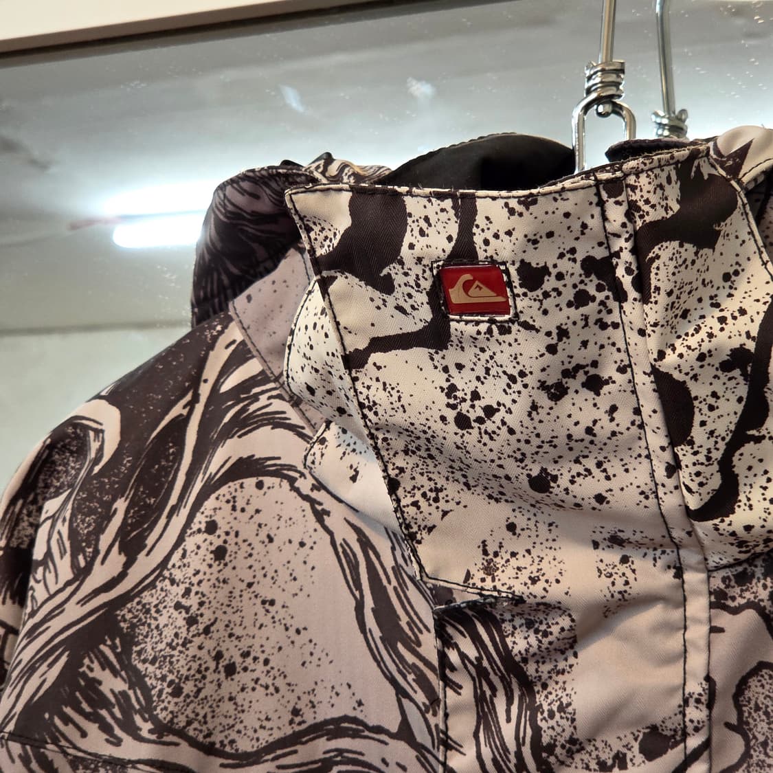 퀵실버 올드스쿨 프린팅 바람막이 자켓 상품이미지3