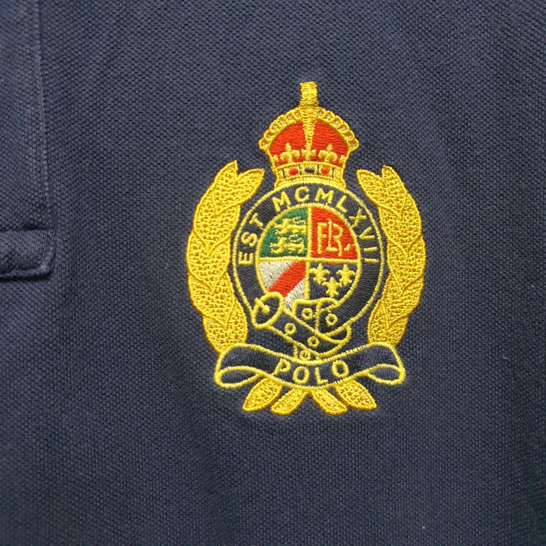 폴로 랄프로렌 커스텀슬림핏 네이비 엠블럼 반팔 카라티  상품이미지3