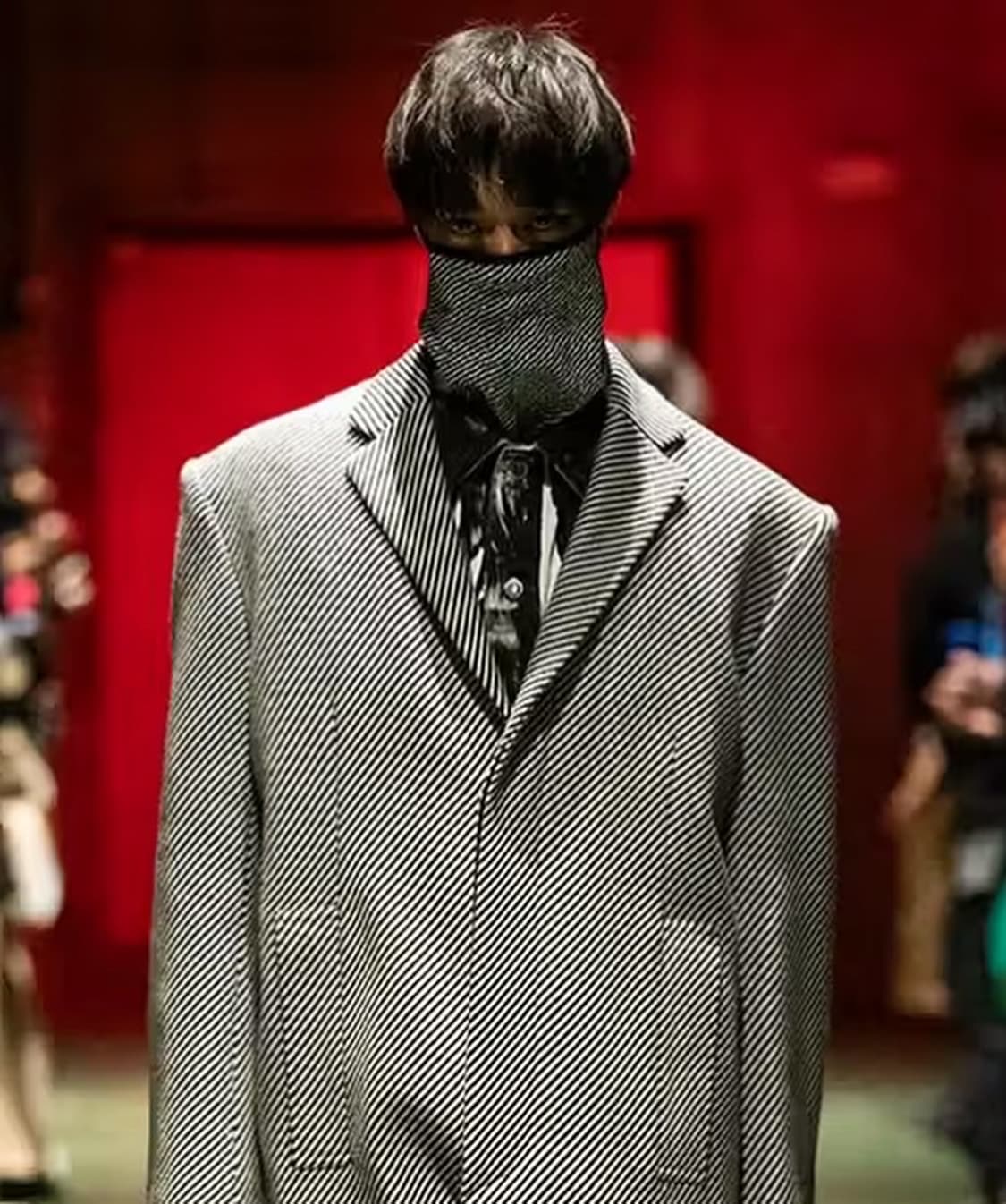 존 로렌스 설리반 - 마스크 이어후크 하이넥 탑 상품이미지1