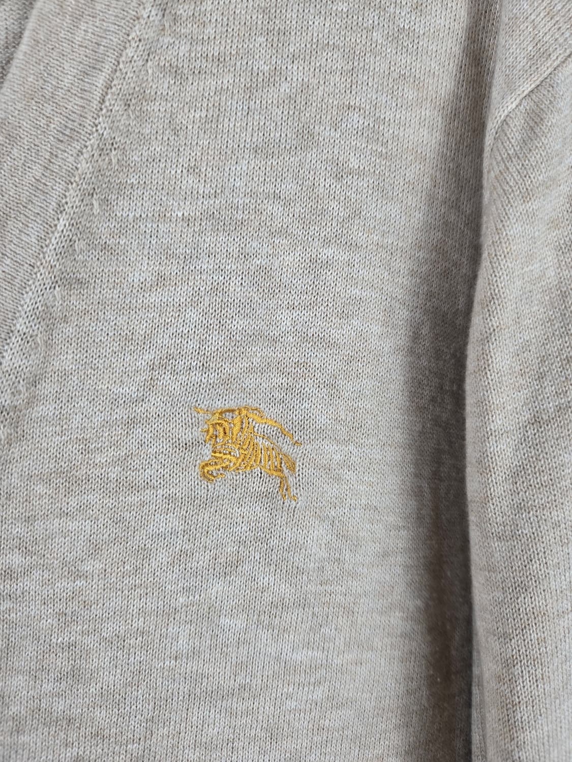 [무료배송]버버리 블랙라벨 3 (100-105) 남성 브이넥 가디건 정품 상품이미지3