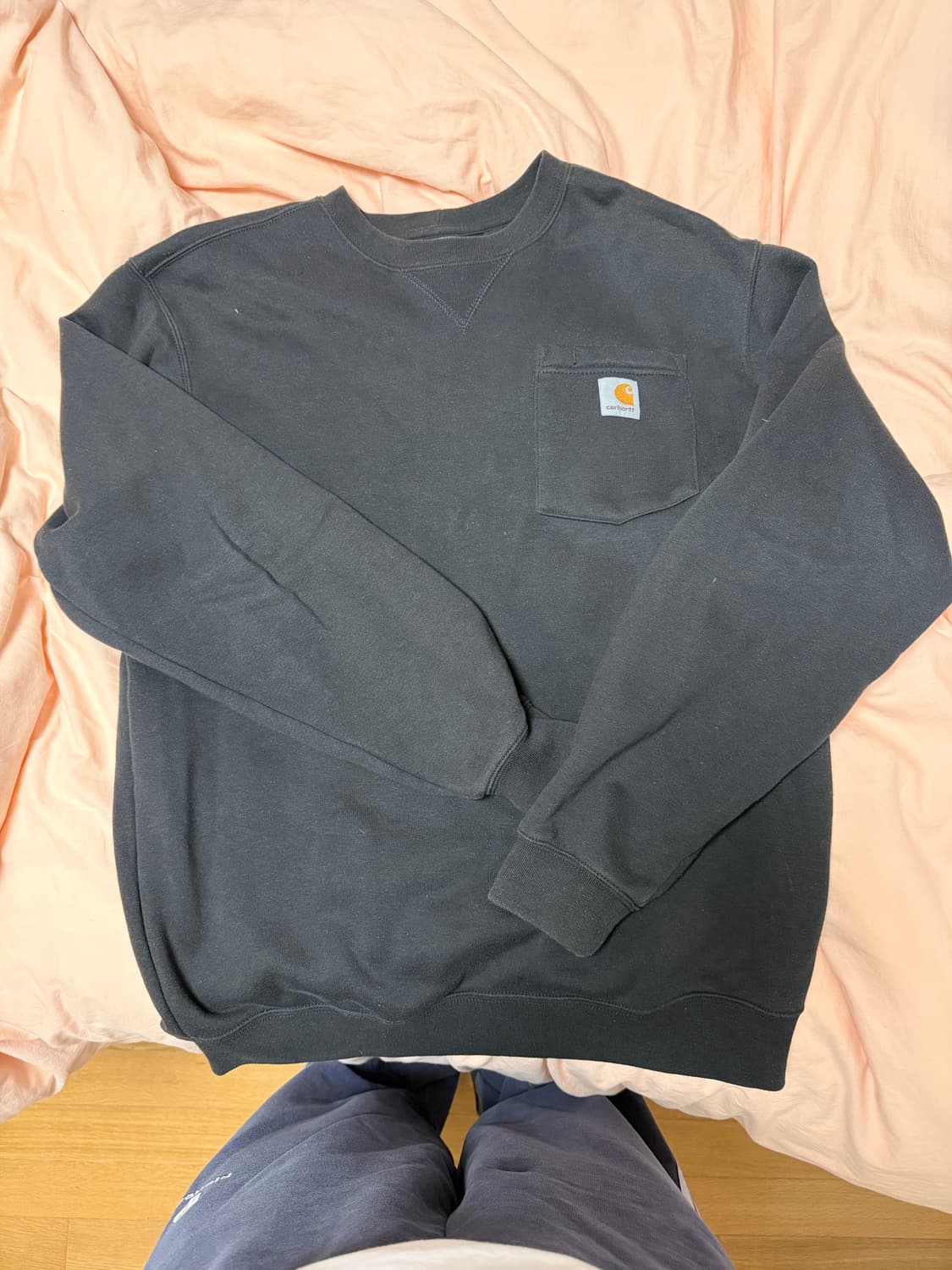 칼하트 포켓 맨투맨 블랙 색상 M 상품이미지1