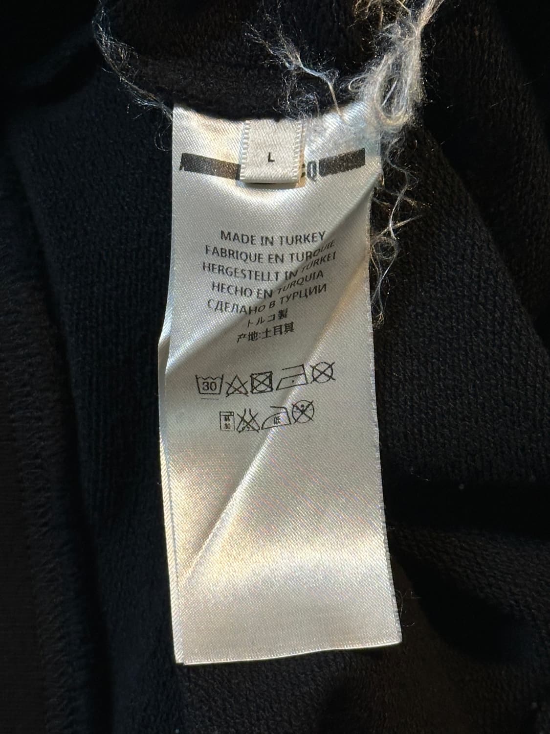 알렉산더 맥퀸 그래피티 로고 맨투맨 블랙 상품이미지5