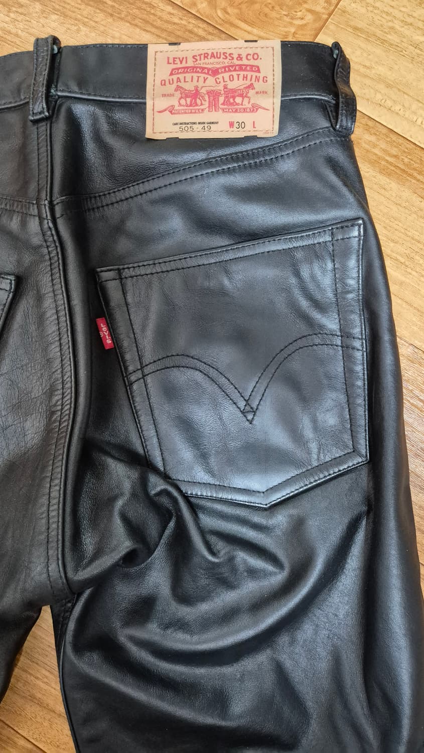 리바이스 505-49 가죽바지 상품이미지3