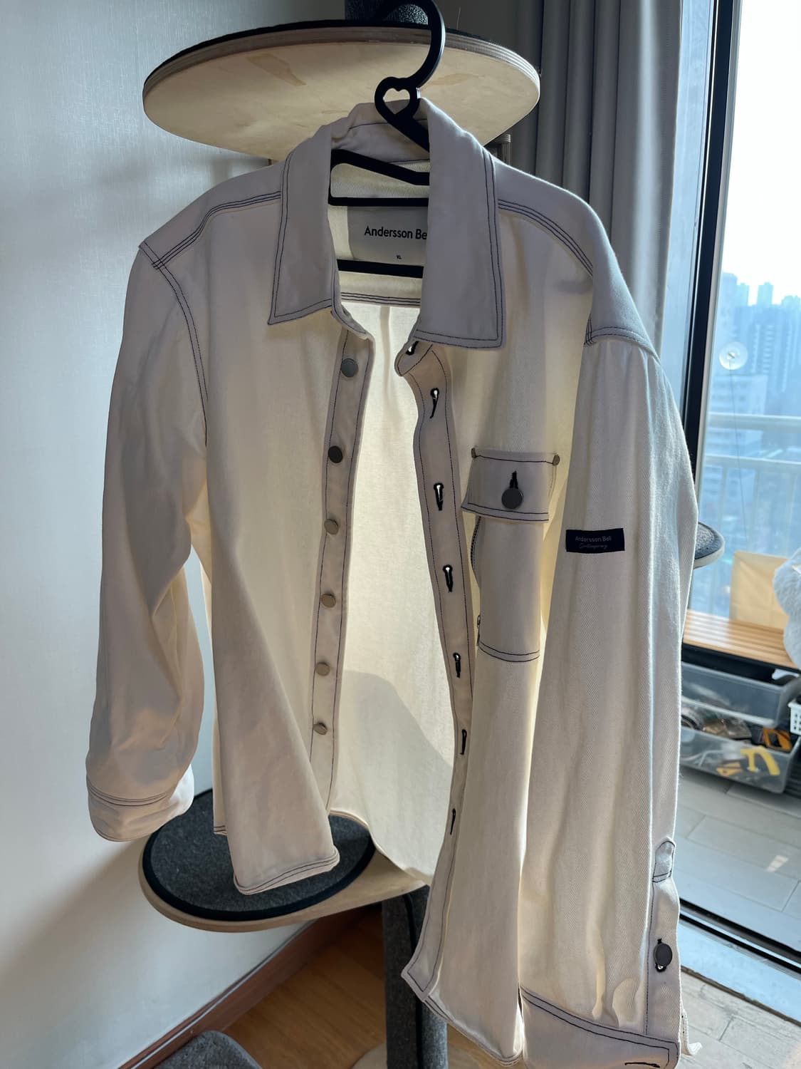 앤더슨벨 화이트 자켓 상품이미지1
