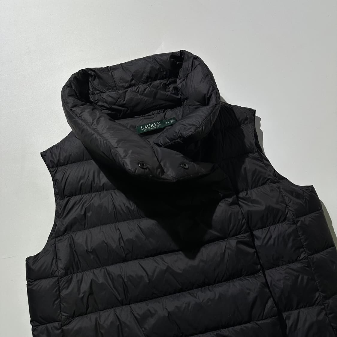 로렌 랄프로렌 다운 하이넥 패딩 푸퍼 조끼 상품이미지5