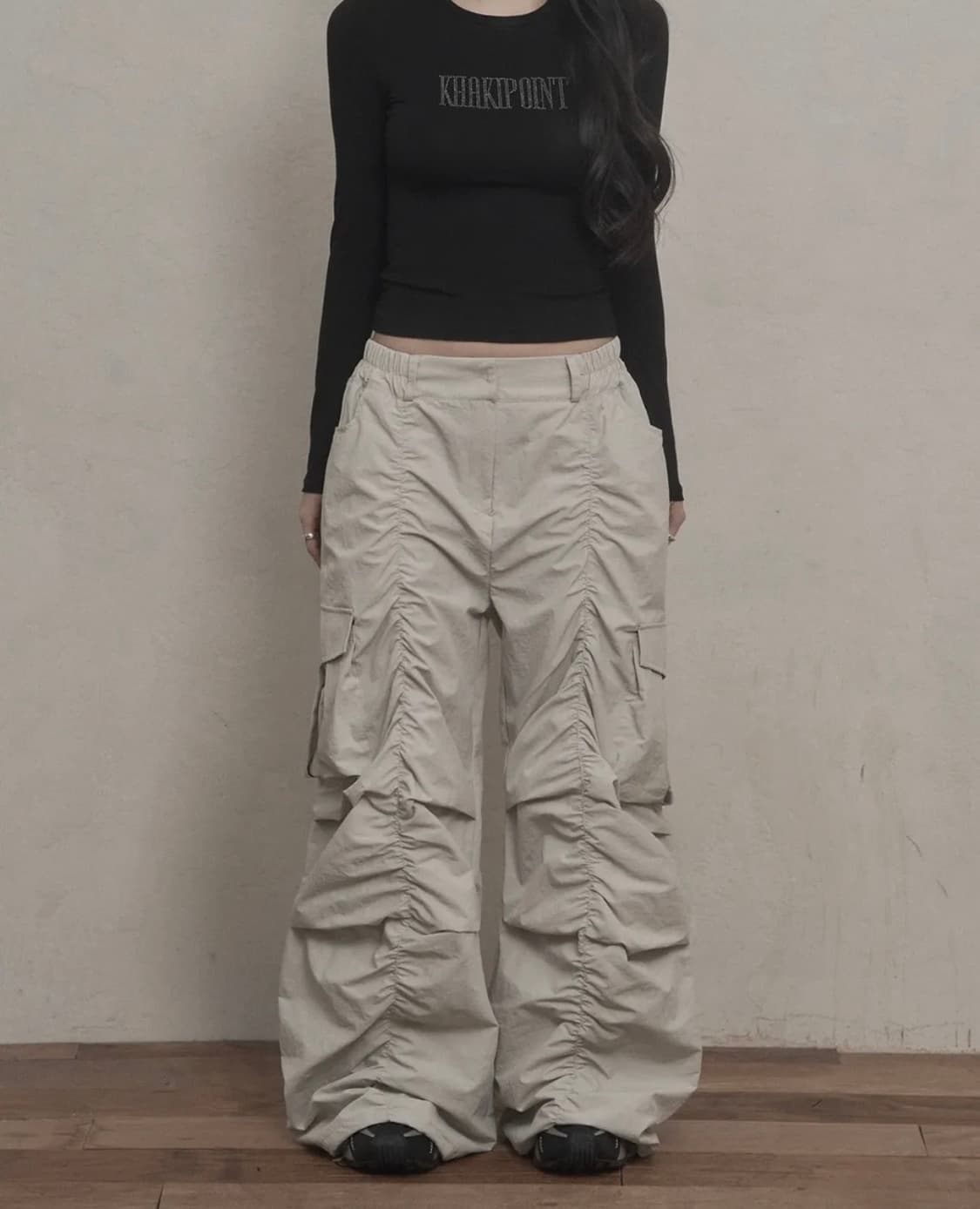 카키포인트 Shirring Parachute Pants  상품이미지1