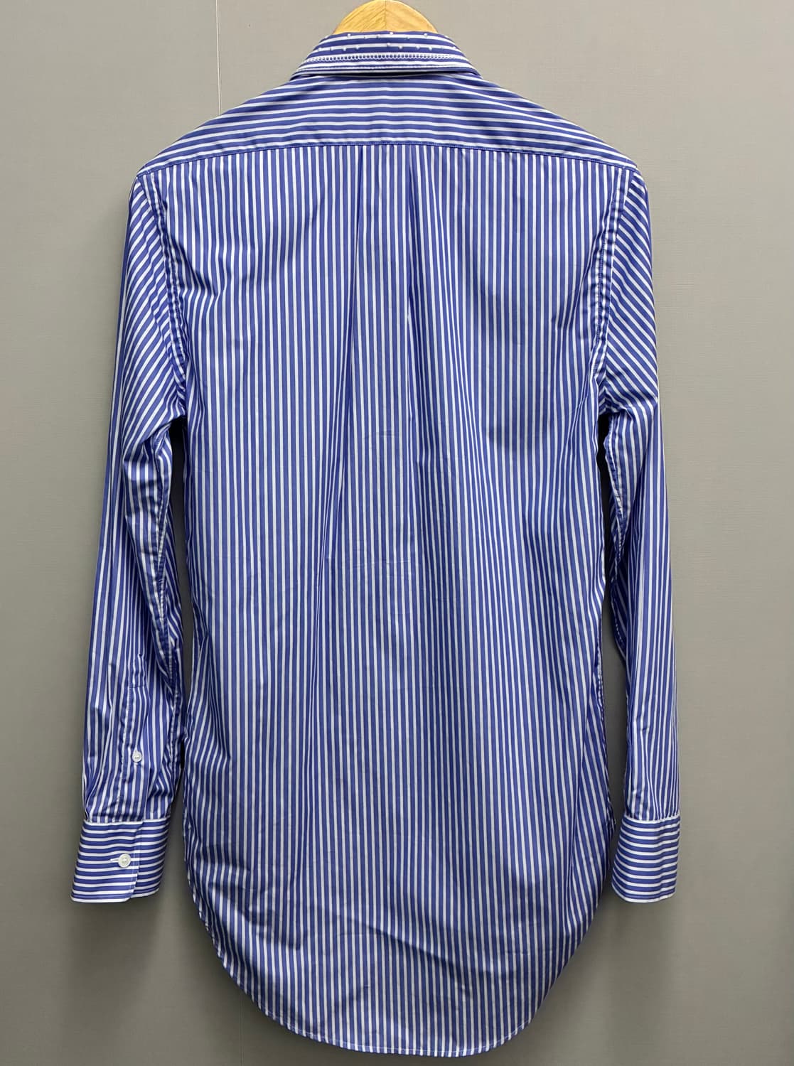 (XS~S)BURBERRY 버버리 스트라이프 카라 자수 블라우스 롱셔츠 상품이미지8