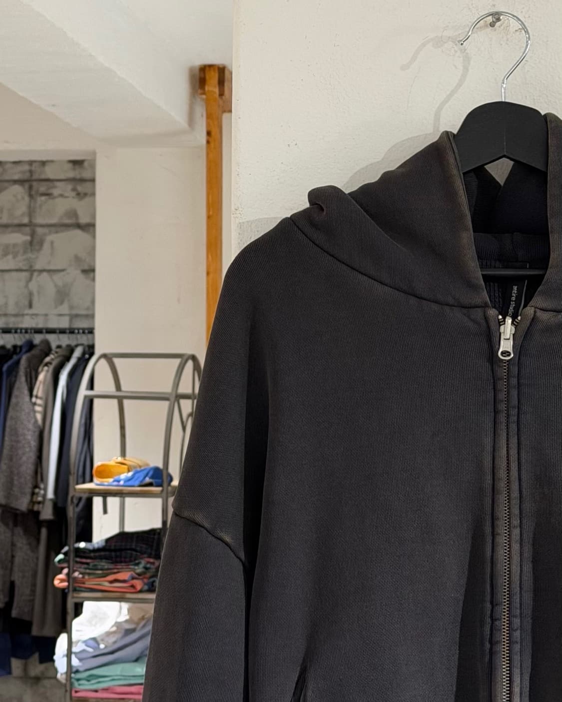 엔타이어 스튜디오 차콜브라운 페이디드 후드집업 상품이미지2