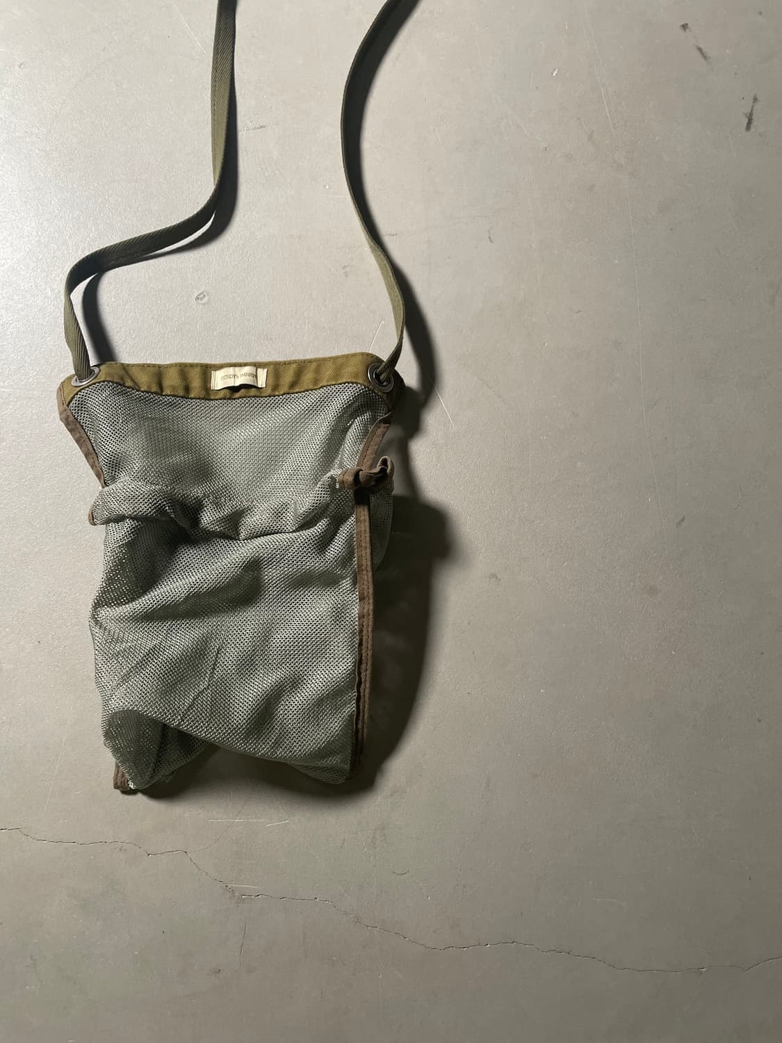 예스터데이투모로우 Mesh Sling Bag 상품이미지2