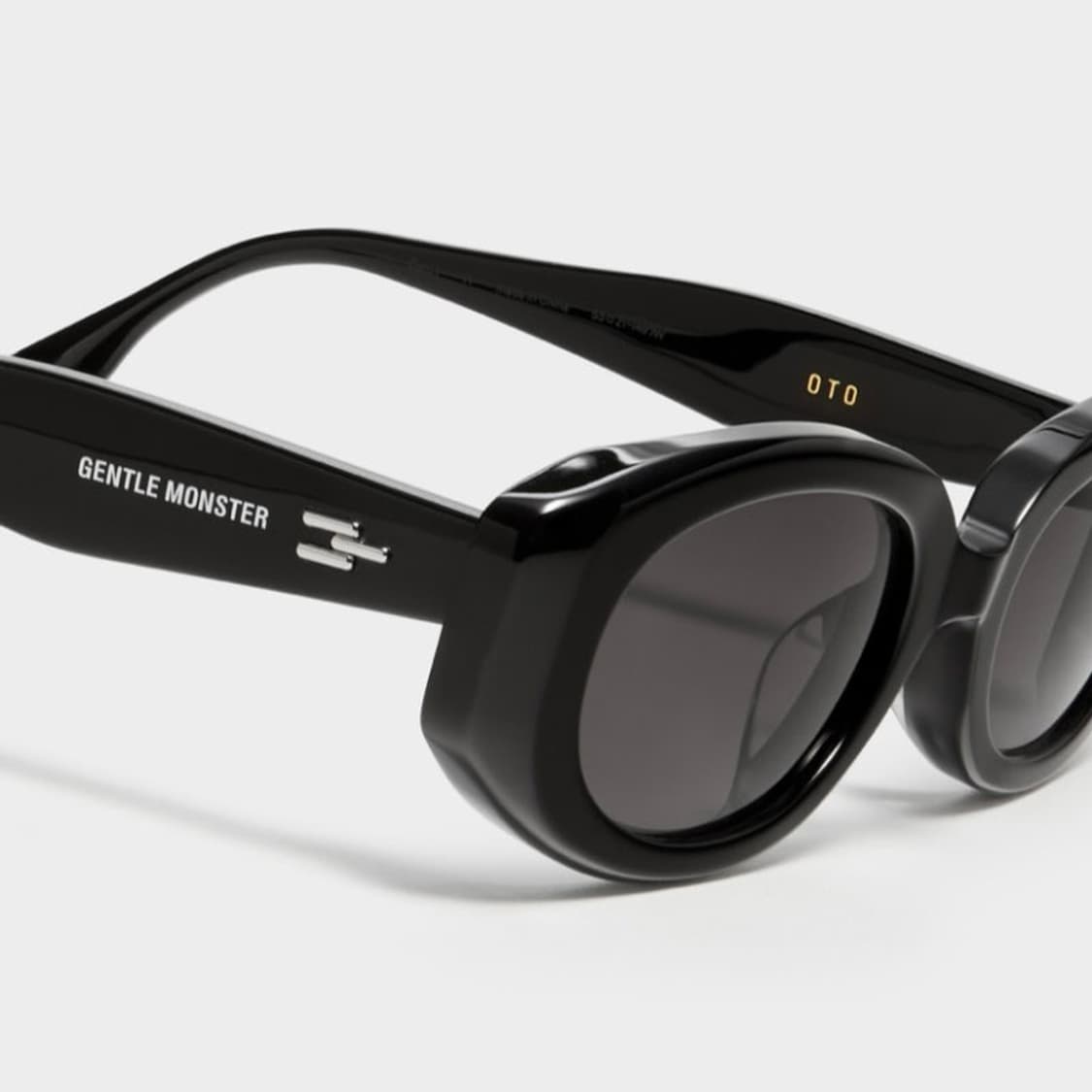 젠틀몬스터 oto 상품이미지1