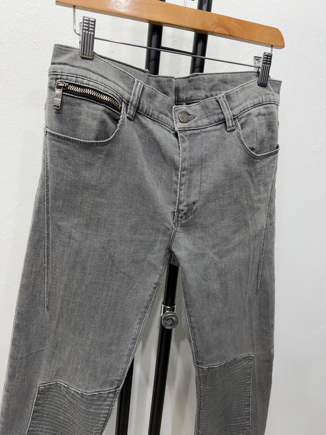 매장판정품) 베르사체 남성 바이커 스타일 데님 팬츠 32 상품이미지2