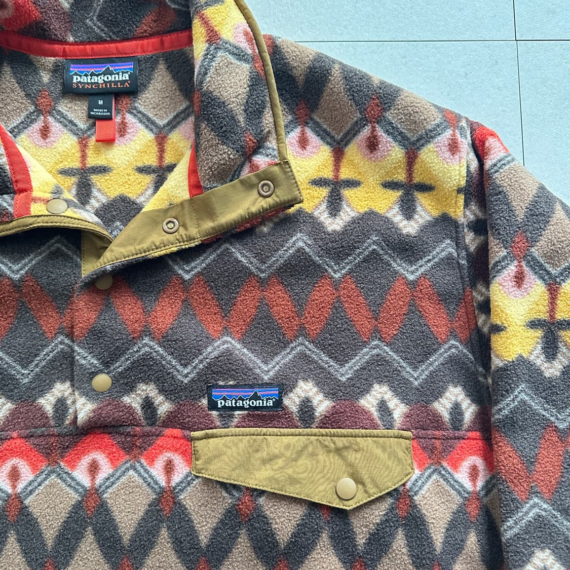 파타고니아 신칠라 아즈택 나바호 에스닉 패턴 스냅T M 상품이미지3