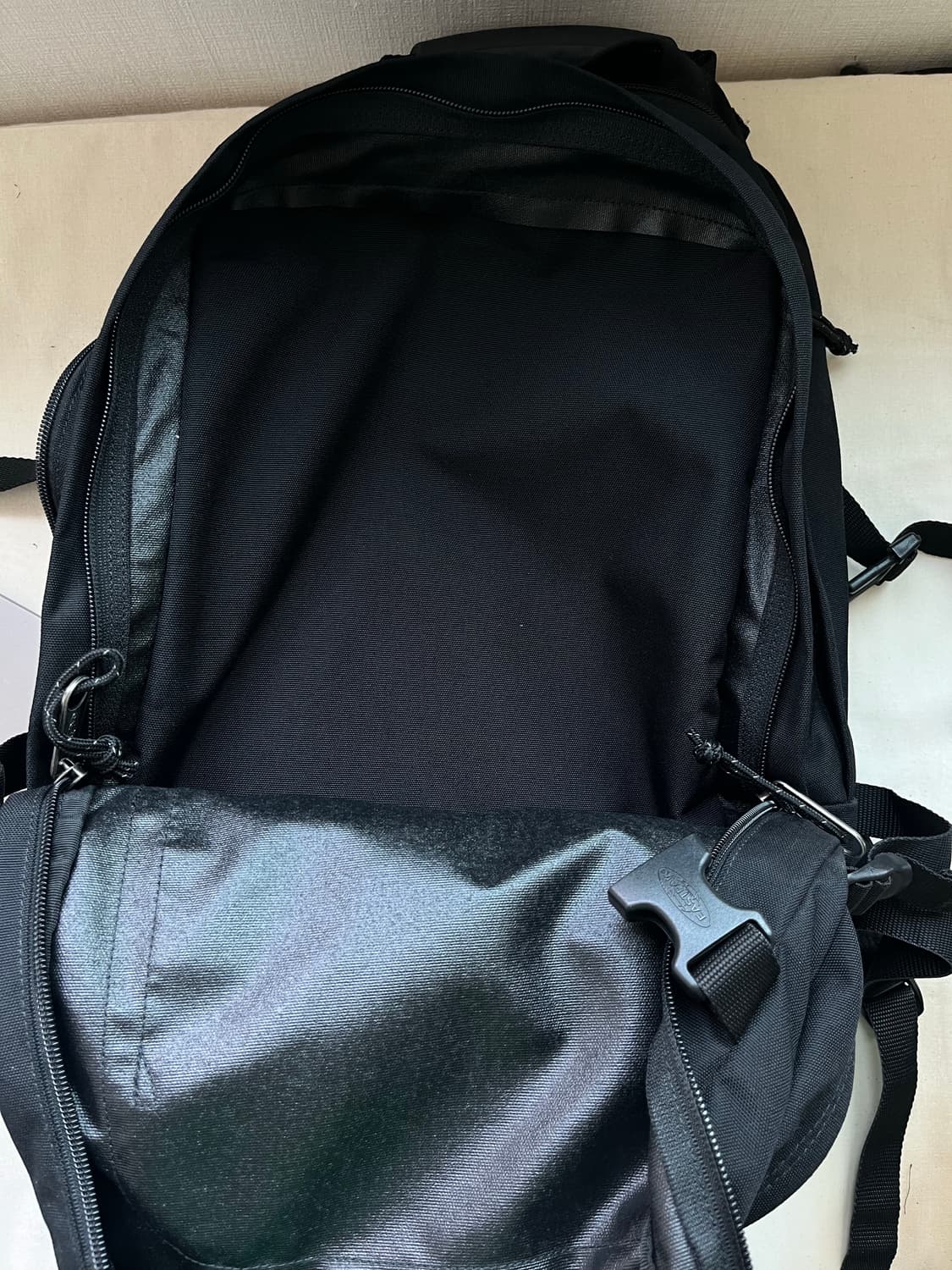 이스트팩 EASTPAK 프로바이더 백팩 상품이미지7