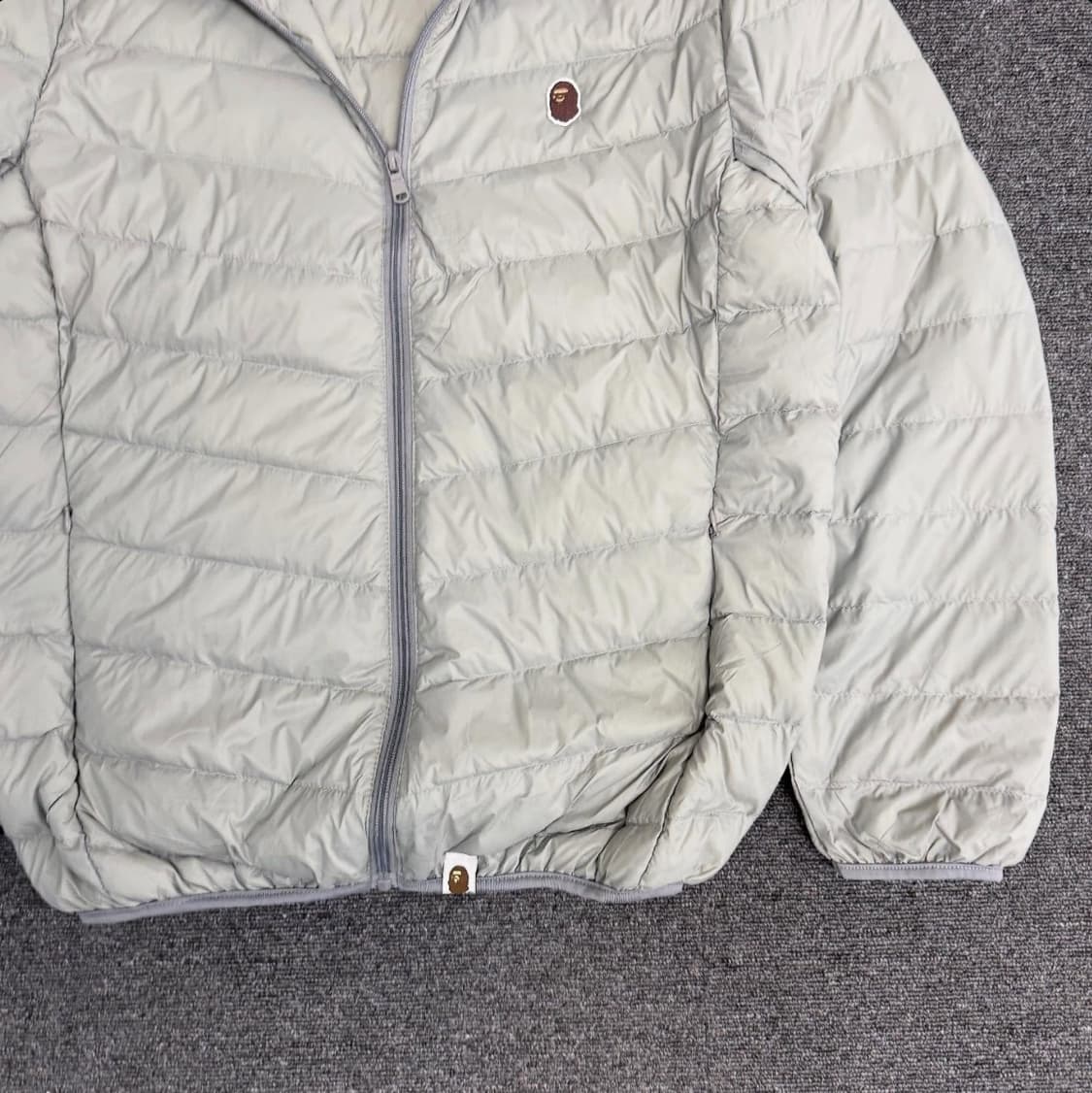 베이프 경량패딩 판매합니다 상품이미지3