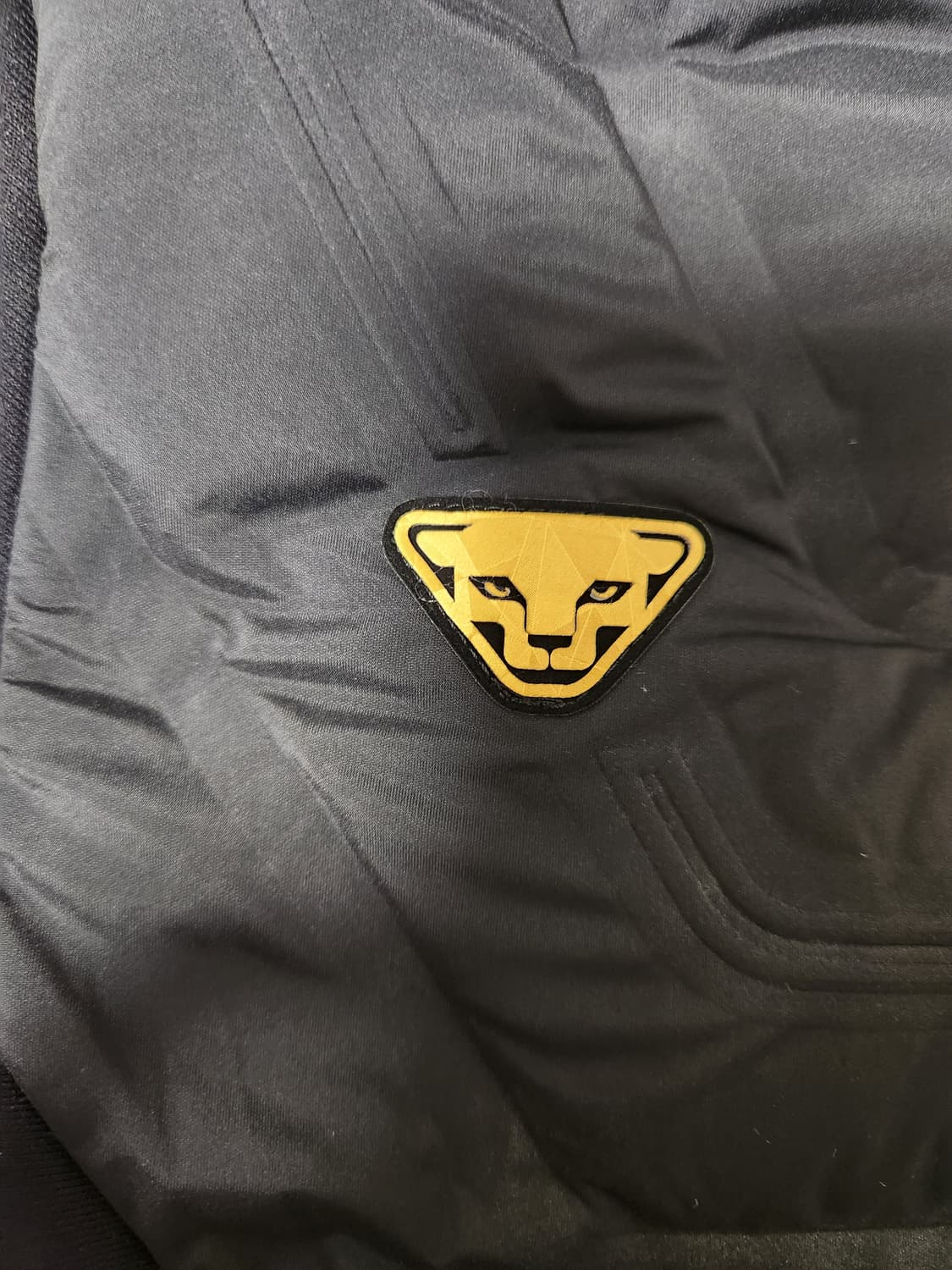 새상품급)다이나핏 매그넘 여성 TR 슈트 블랙 트레이닝 집업 저지s

오 상품이미지3