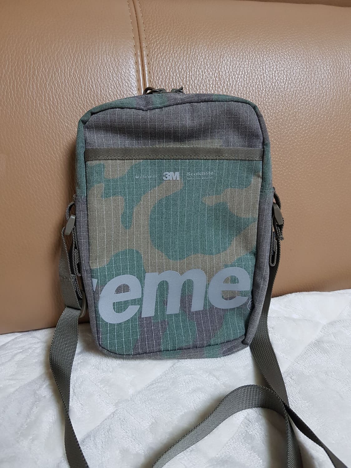 슈프림 숄더백 크로스백 우드랜드 카모 24SS 상품이미지3