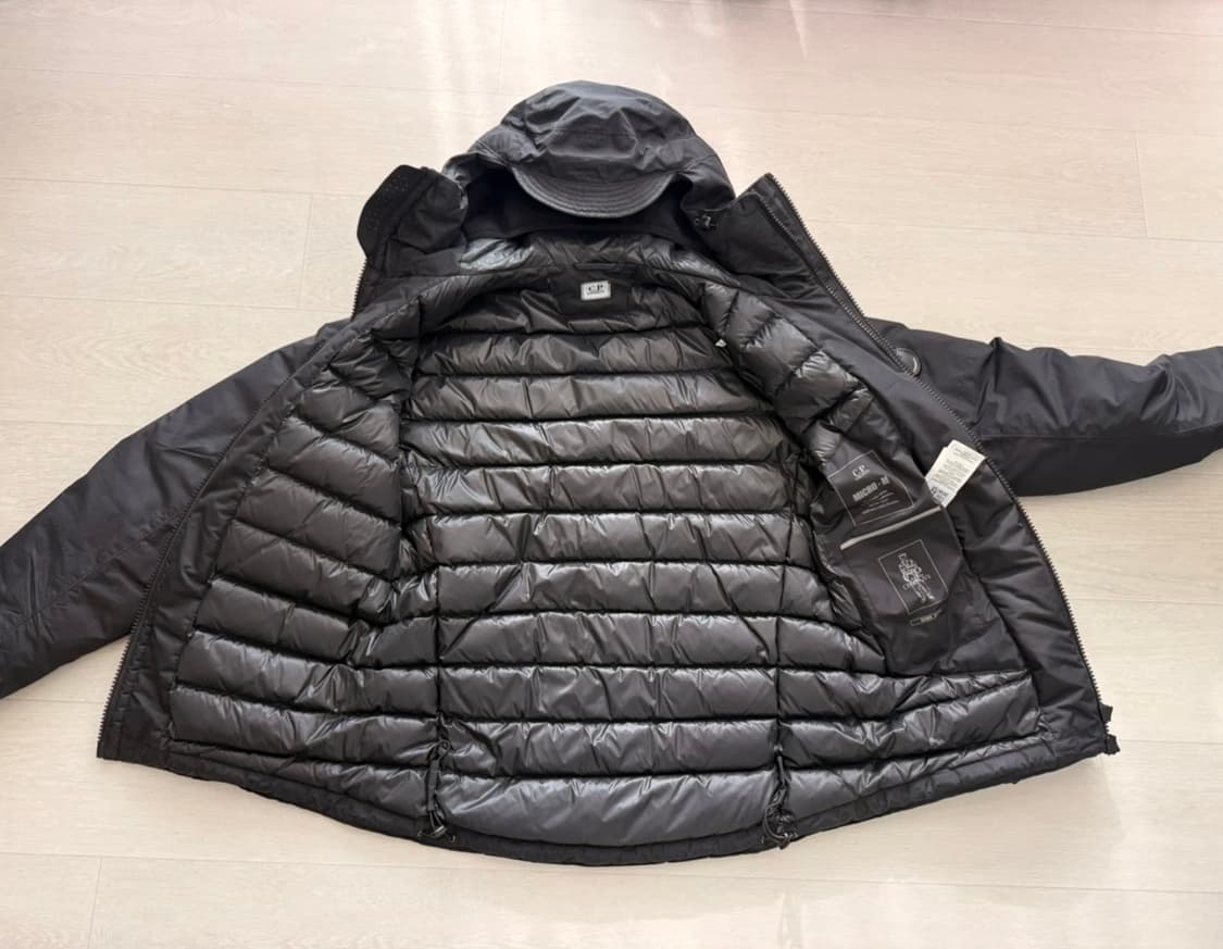 ₩유일매물₩ cp컴퍼니 마이크로 렌즈 패딩 m 상품이미지3