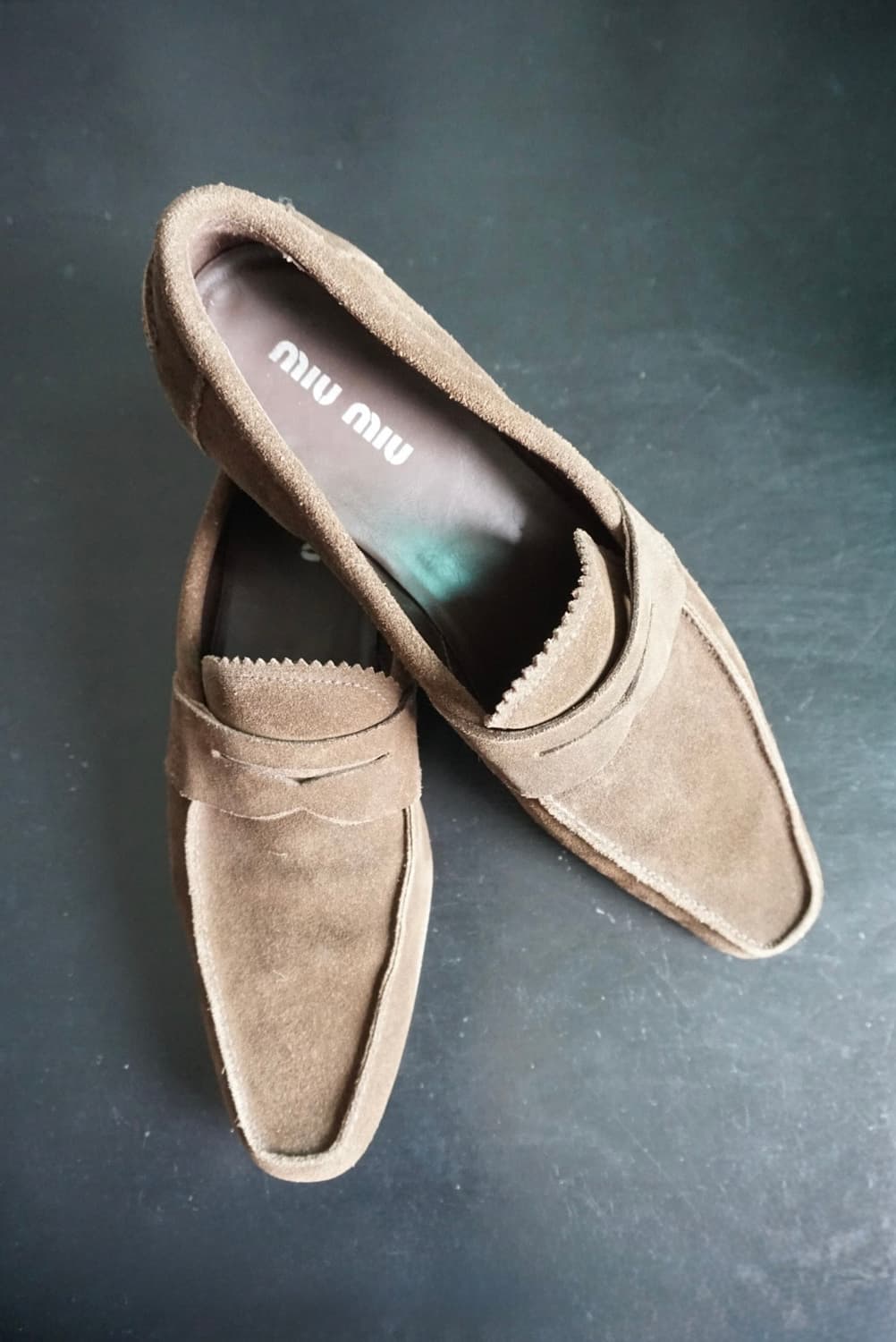 Miumiu suede loafers 상품이미지3
