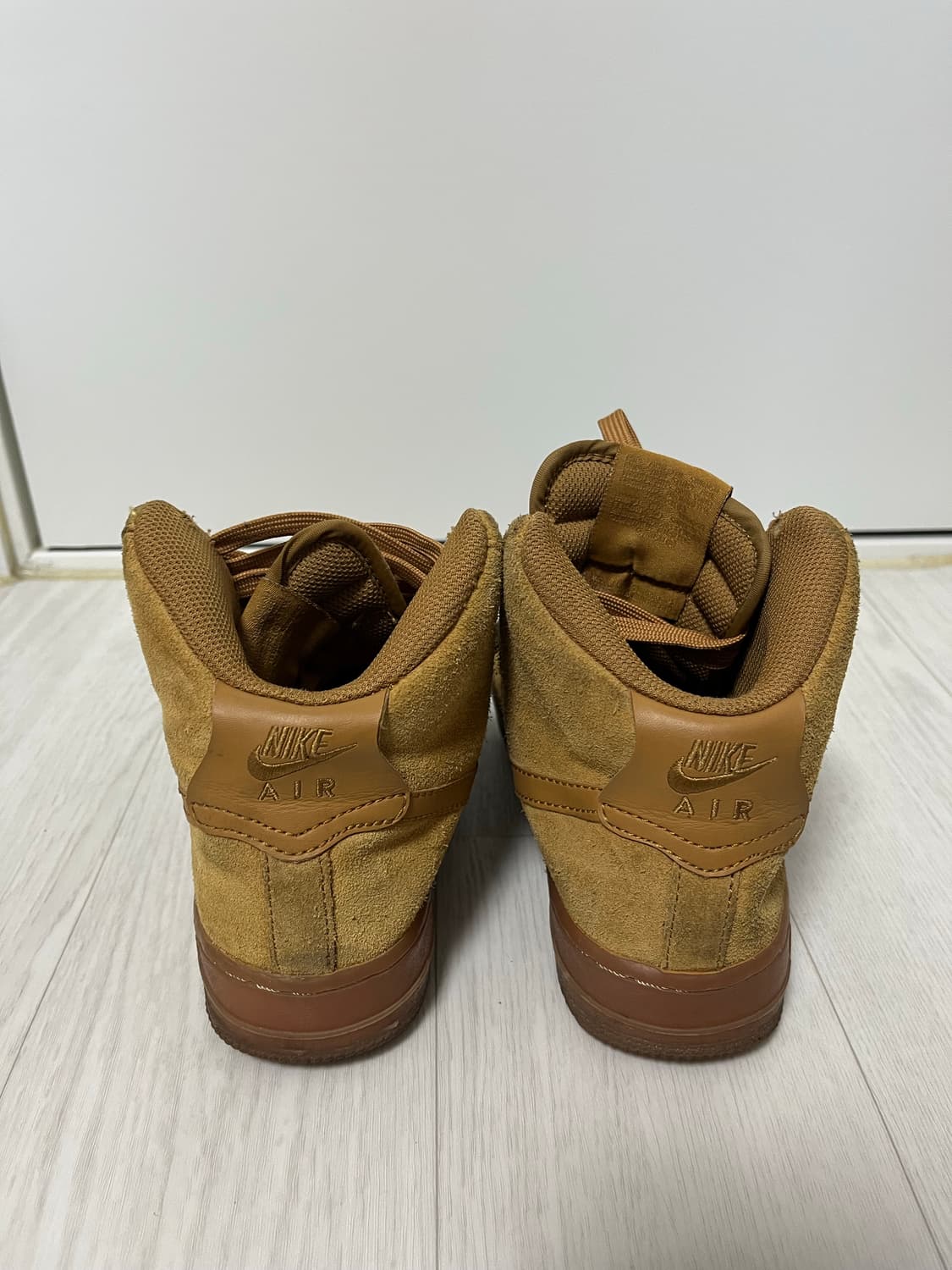 나이키 에어포스 하이 된장 스웨이드 230 상품이미지3