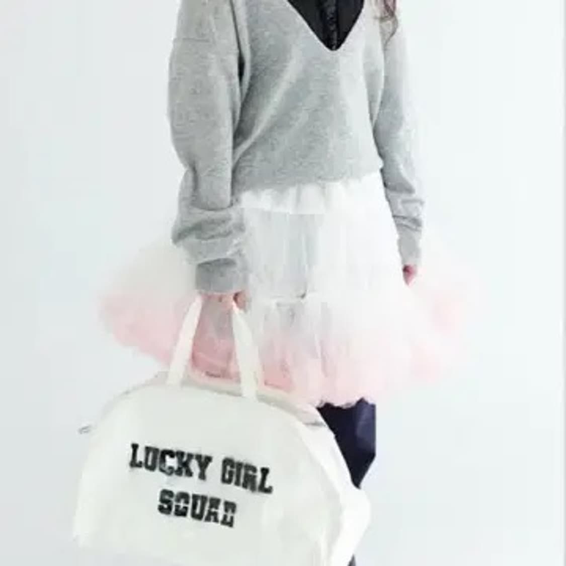 간절히 구함))샵페어리 luckygirlsquad 에나멜 더플백 상품이미지3