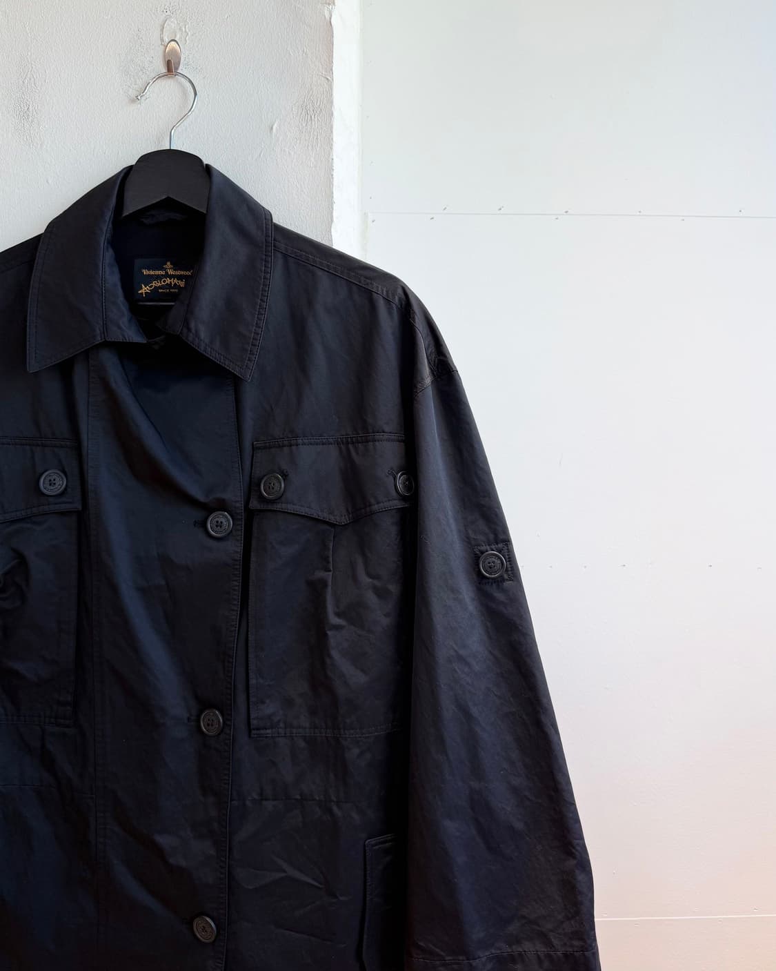 비비안웨스트우드 블랙 나일론혼방 멀티포켓 자켓  상품이미지5