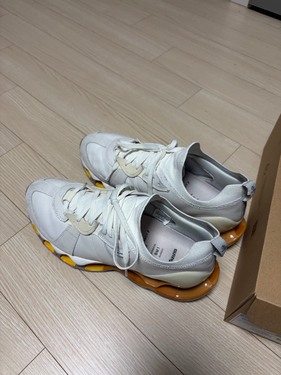 미즈노 블랭코브 콜라보 남성 스니커즈 상품이미지1