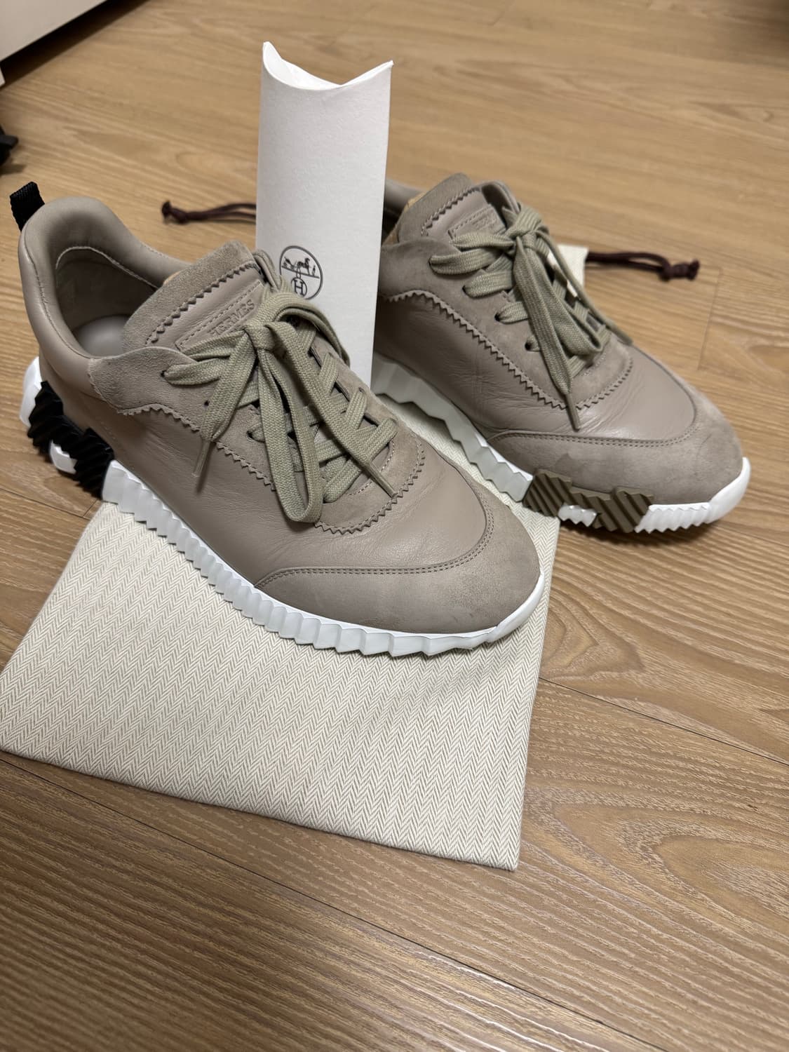 에르메스 보운싱 스니커즈 41 / 베이지 / 2회 착용 / A+ 상품이미지3