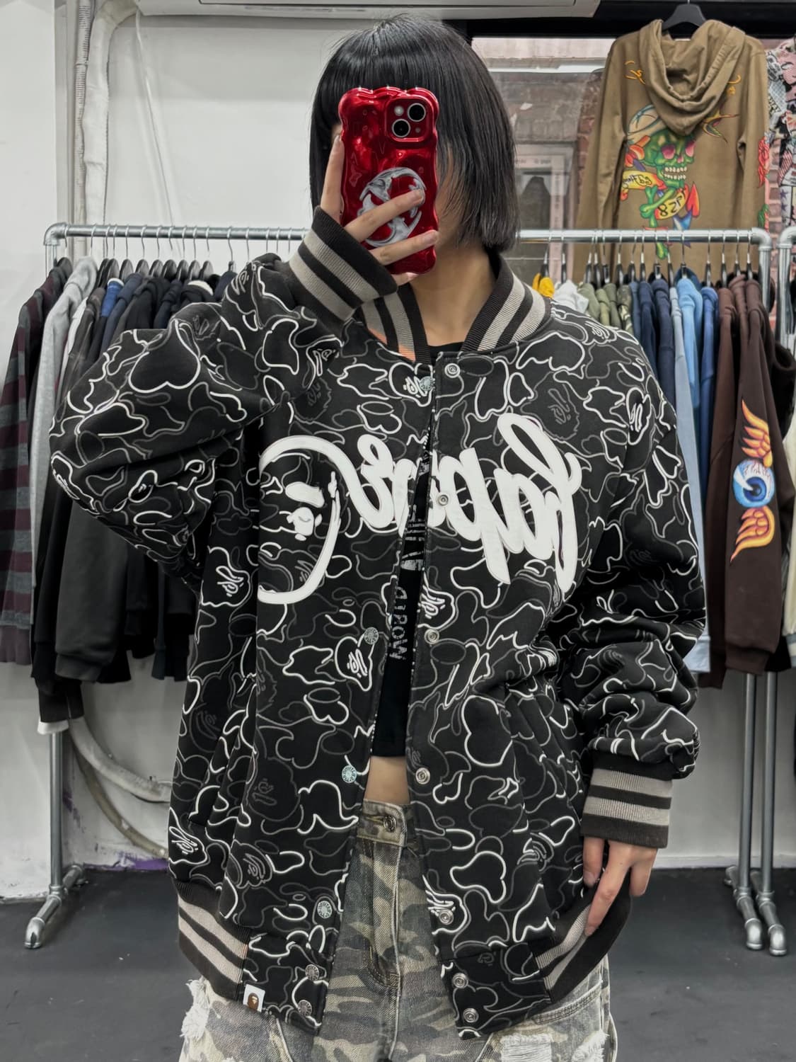 베이프 네온카모 바시티 자켓 상품이미지1