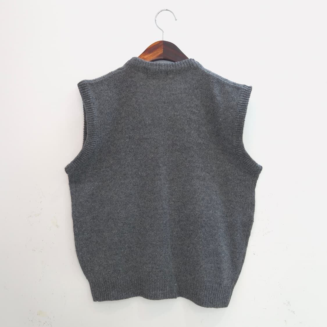 WILSHIRE 차콜그레이 울혼방 니트 베스트 상품이미지7