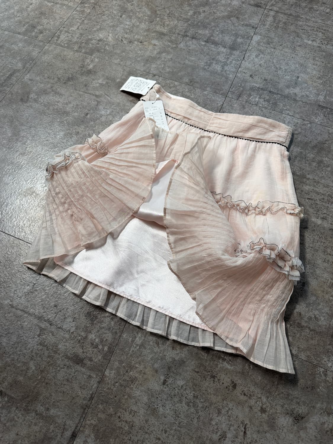 (미사용, 한화 14만원)플리츠 디테일 스커트 상품이미지7