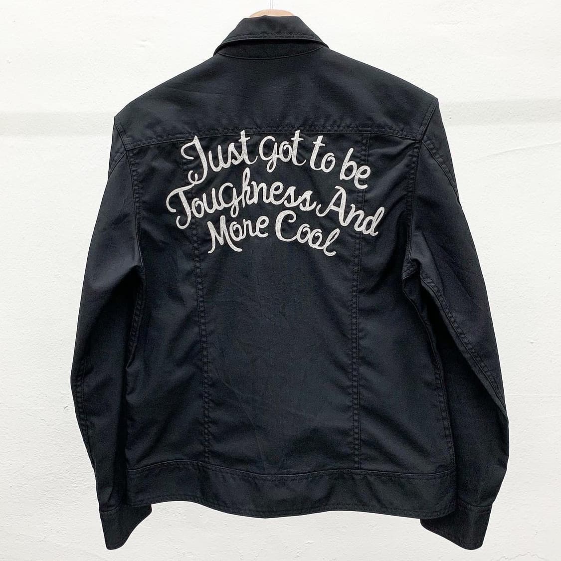 크레이지 데빌 블랙 레터링자수 워크 자켓 상품이미지1