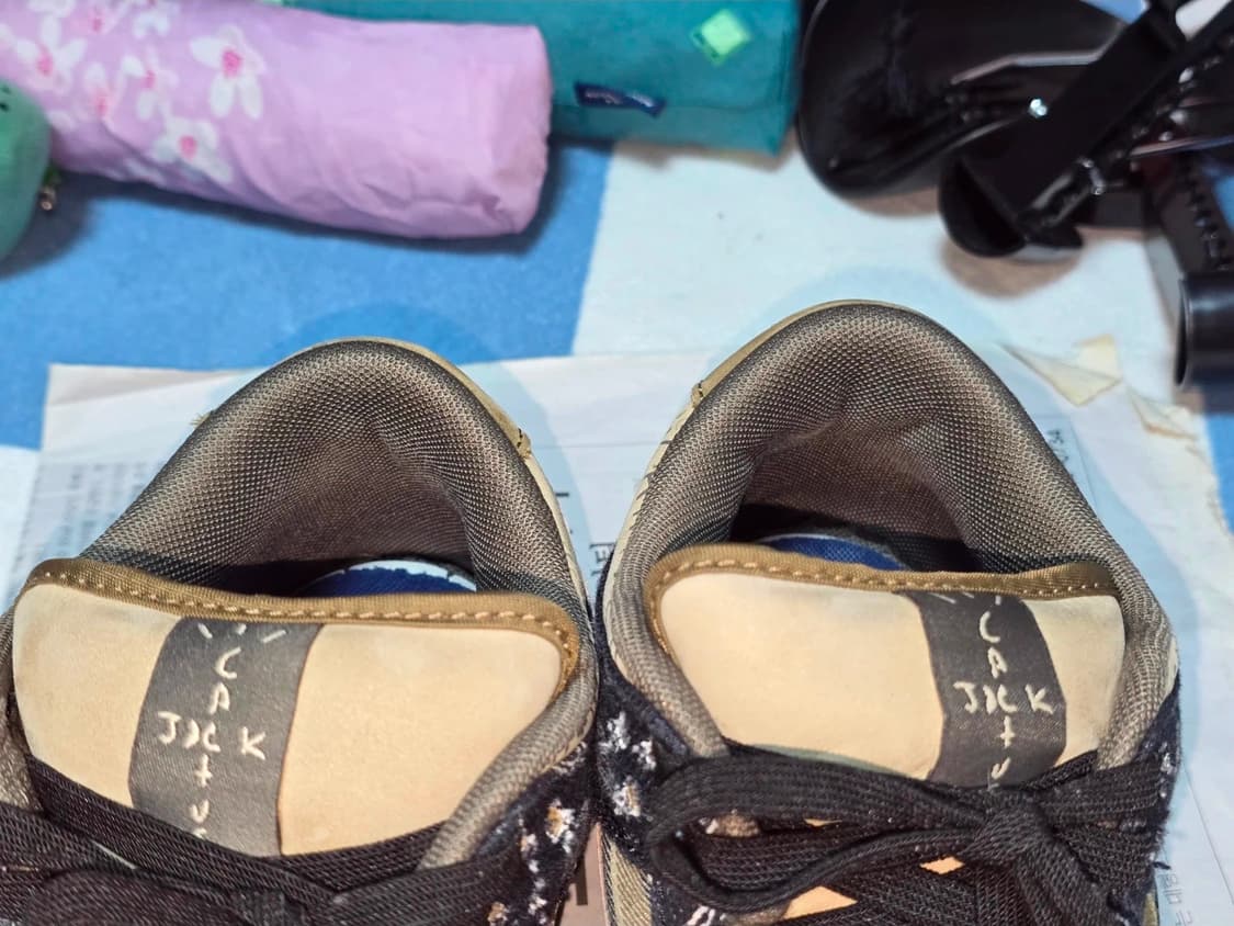 [250] 나이키 트래비스 스캇 SB 덩크 로우 상품이미지6