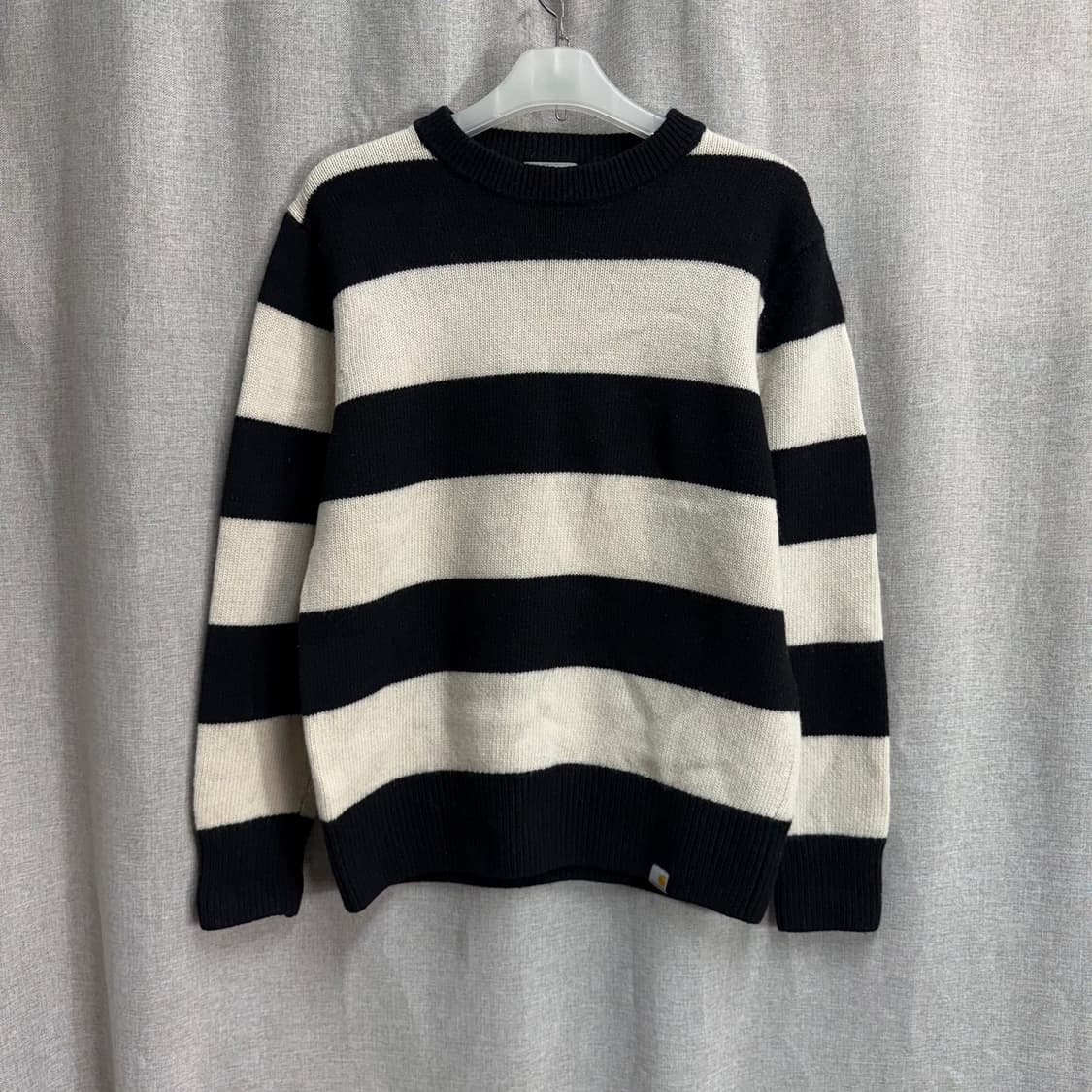 [L] 칼하트 WIP 알빈 스트라이프 긴팔 니트 상품이미지1