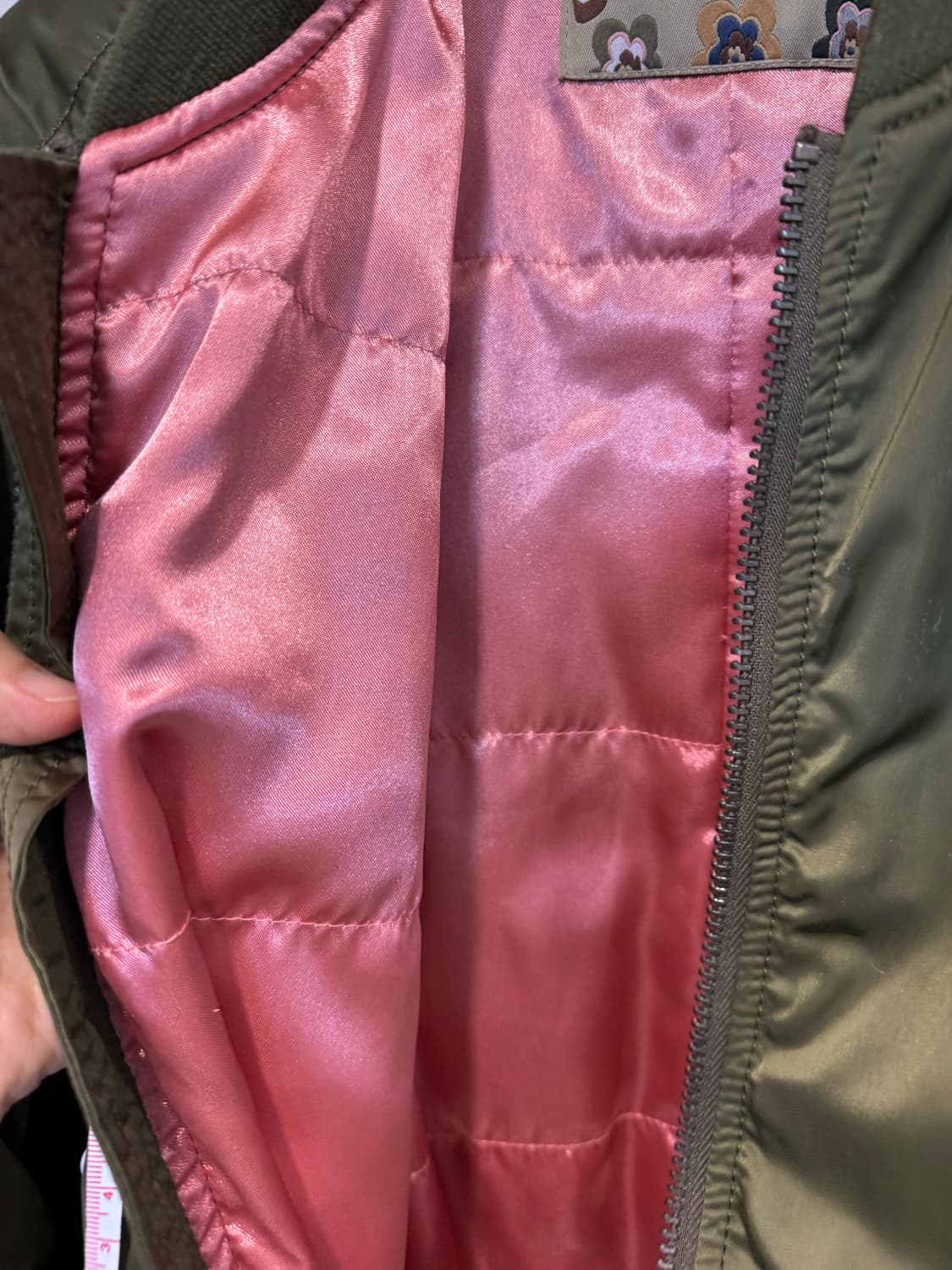 비꼴리끄 뒷판 자수 자켓 상품이미지6