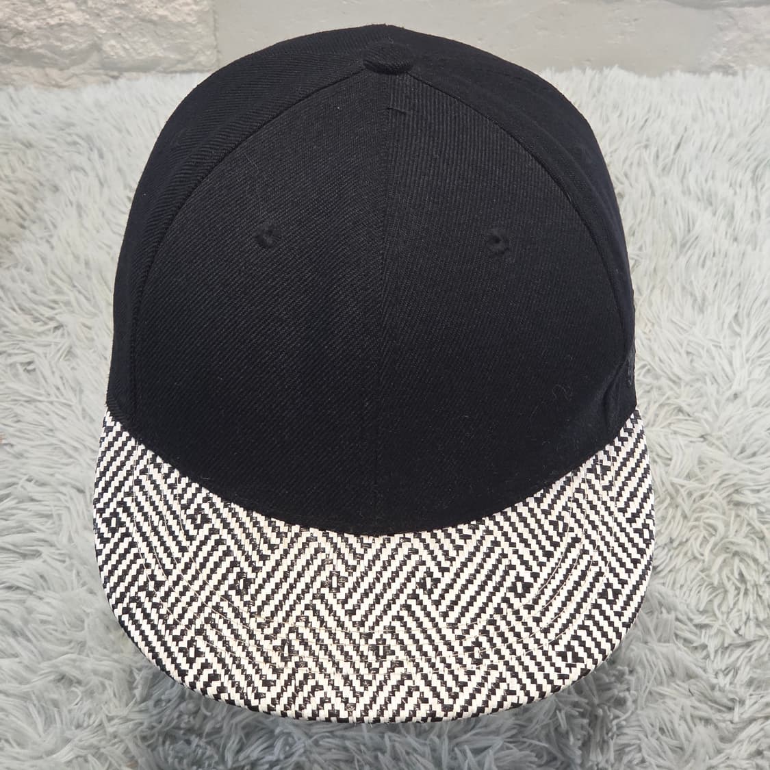 L5-5:어반스웨거 블랙 & 헤링본 챙 스냅백(56-59 cm) 상품이미지1