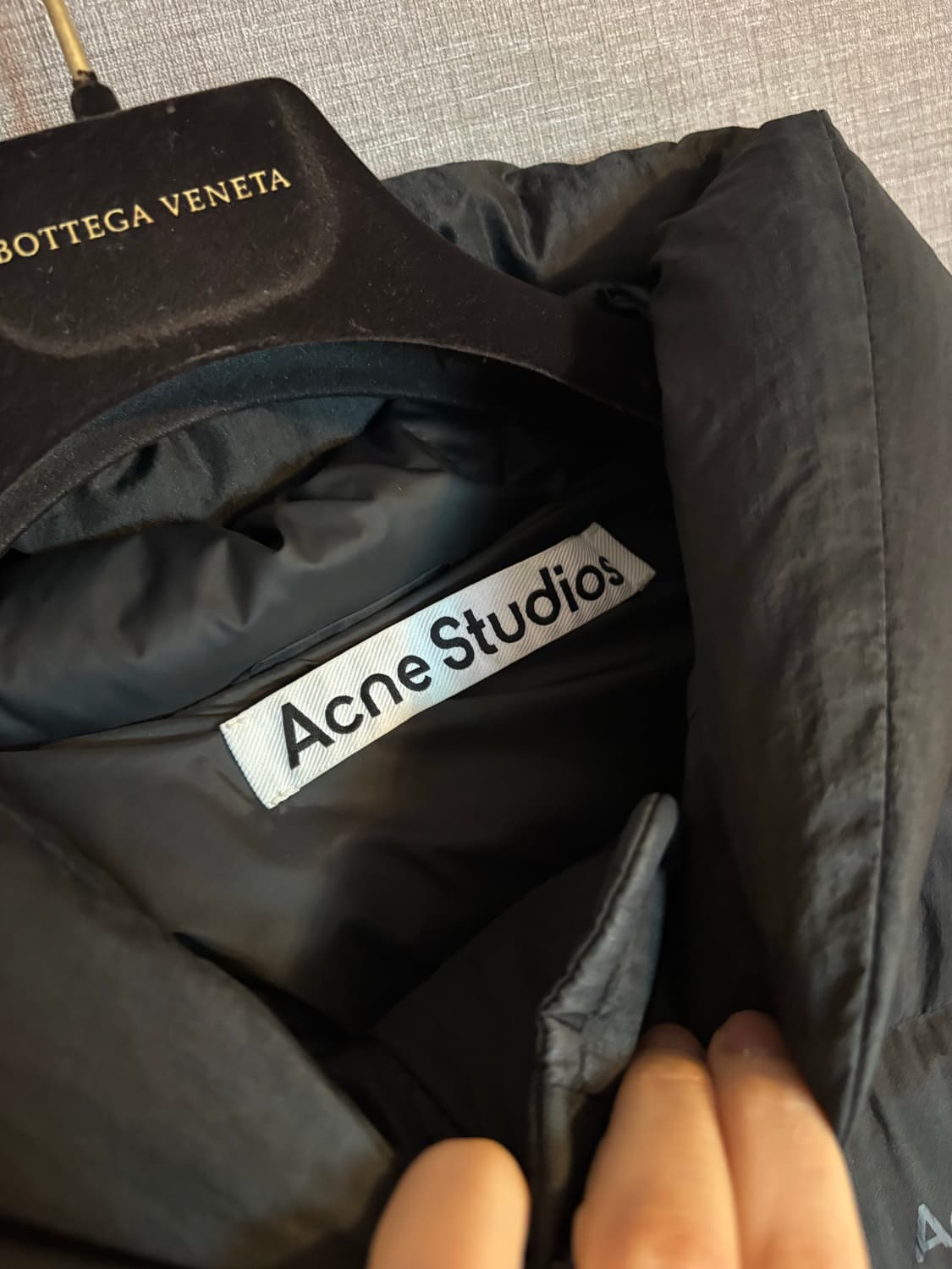 아크네 스튜디오 후드 패딩 블랙 34 상품이미지2