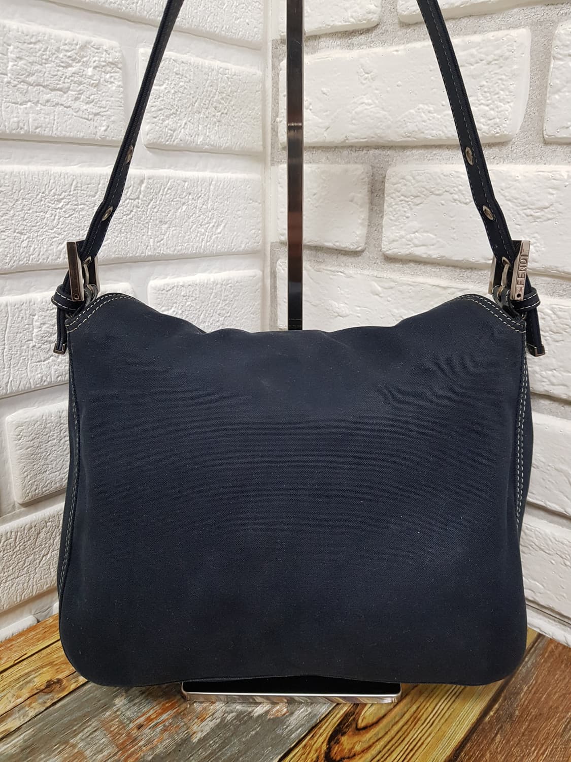 [정품] 펜디 마블로고 패브릭 숄더백 상품이미지4