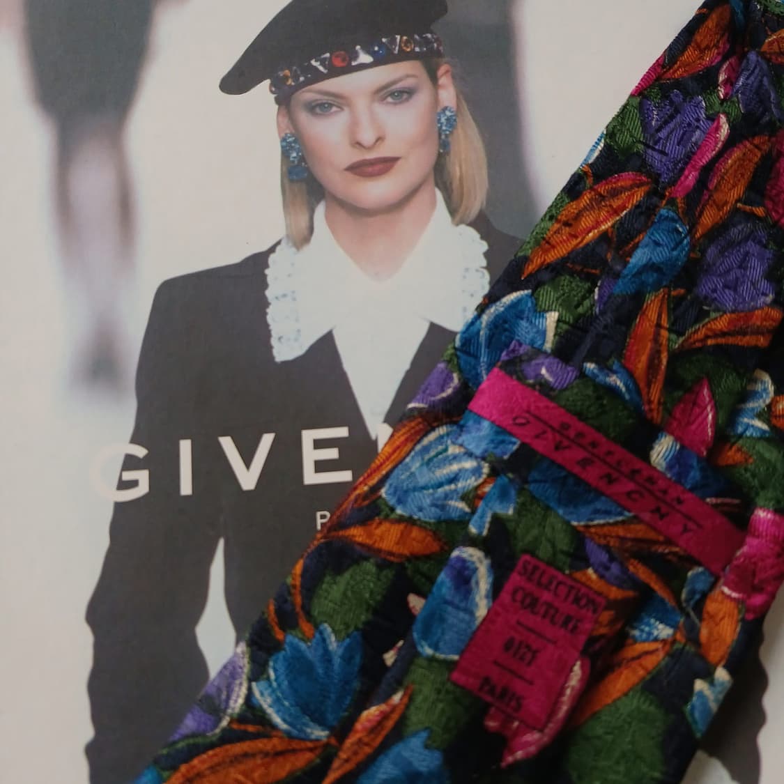 지방시 실크 블루 아트 플로럴 넥타이 9.1cm A+등급 A19139
 상품이미지5